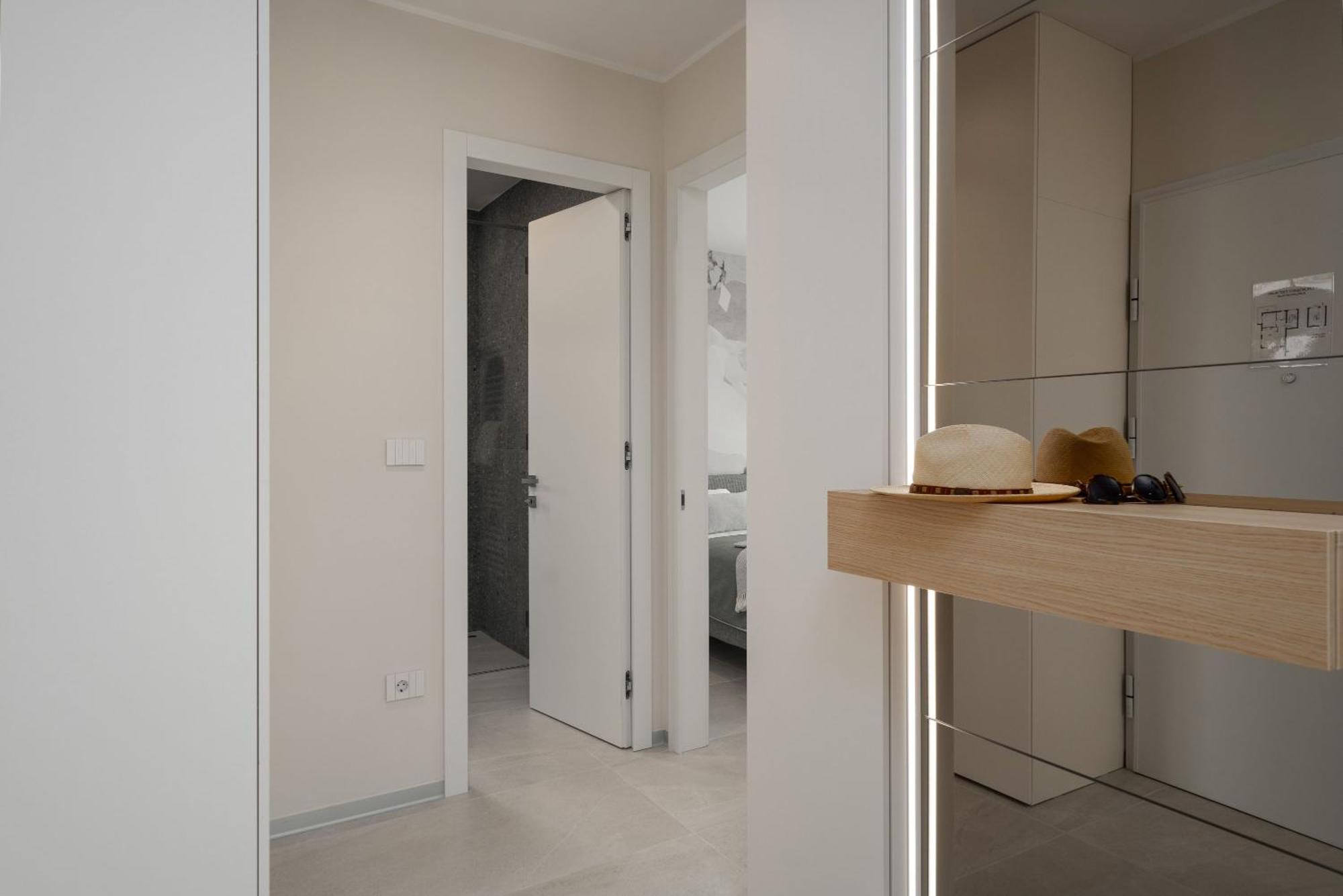 The Q Bliss - Your New 4-Star Hideaway With A Garage 罗维尼 外观 照片